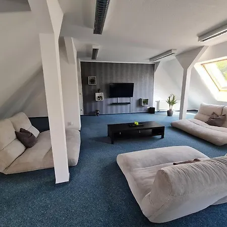 Appartamento 6 Bedroom Private & Lounge *