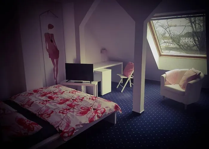 アパート 6 Bedroom Private & Lounge *